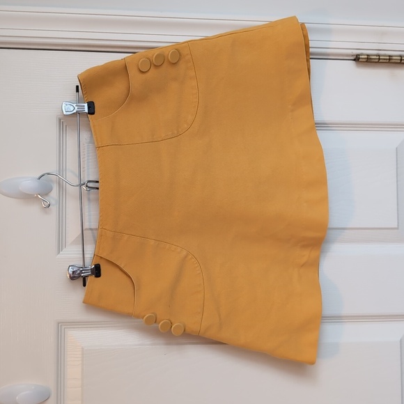 H&M Dresses & Skirts - H&M retro go-go skirt